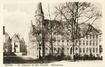 970 Gezicht op het Ziekenhuis St.-Joannes de Deo (Mariaplaats 28) te Utrecht, uit het oosten met links de achterkant ...